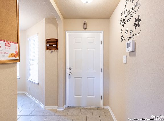 4th image of 8904 Ironwood Hl