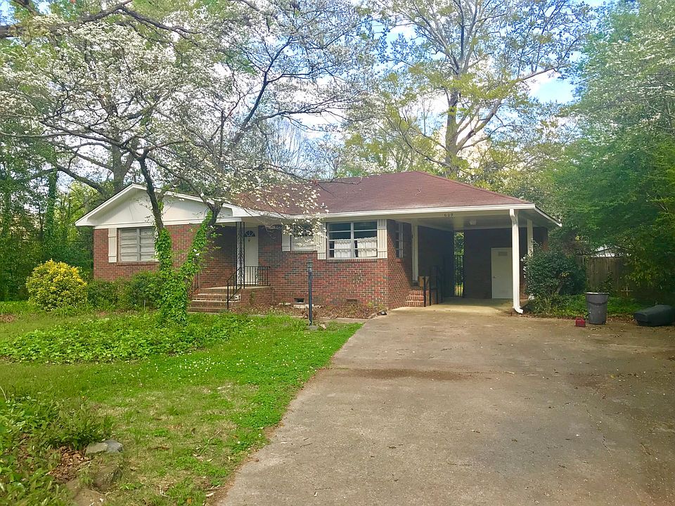 Exterior & Driveway