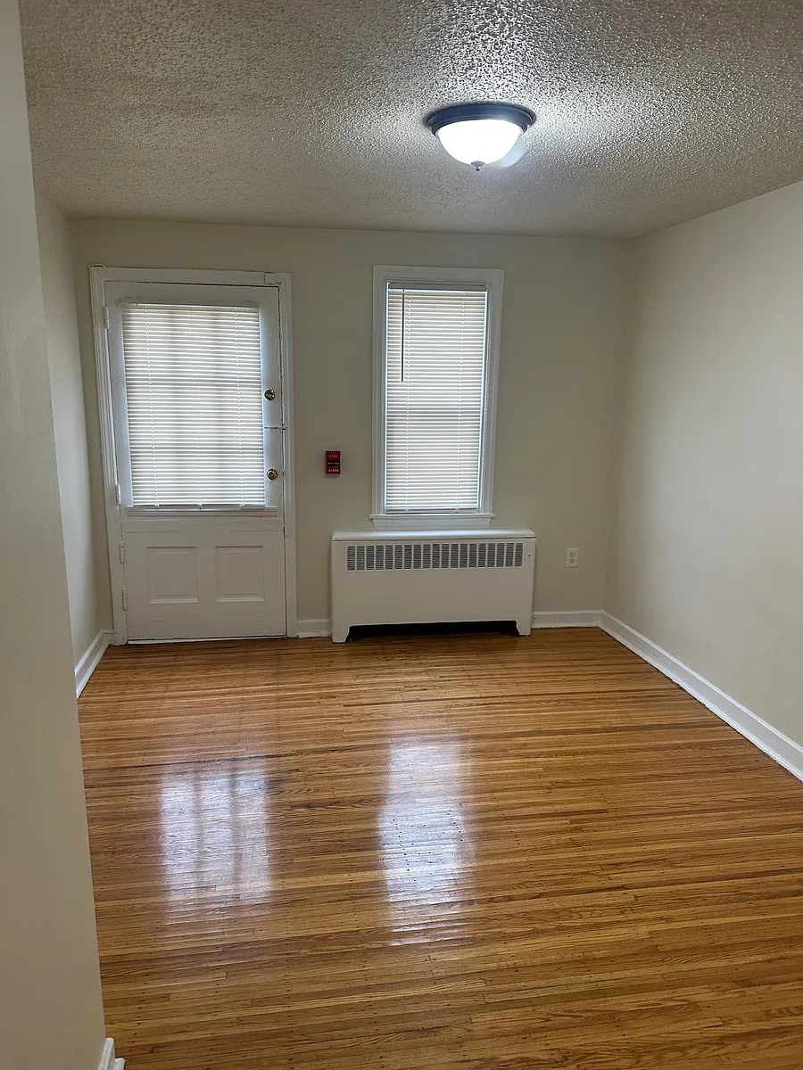 Photo 1 of 24 - 7401 Woodbine Ave #3B - Philadelphia, PA Primary Photo - 7401 Woodbine Ave #3B