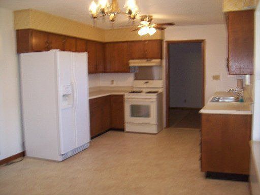 5th image of 808 Montvue Dr