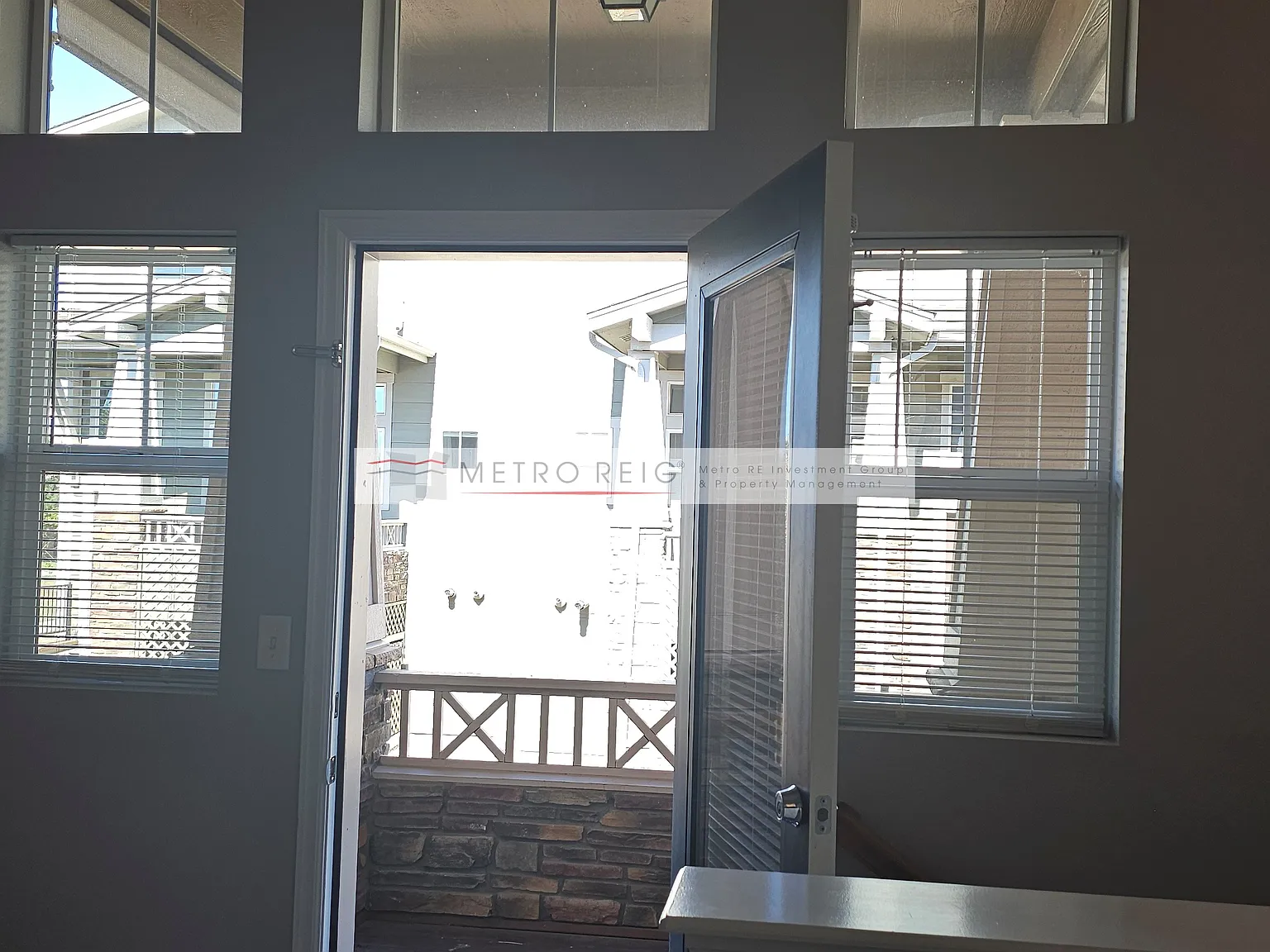 3 bed, 1702 sqft, $2,500 — Photo 2