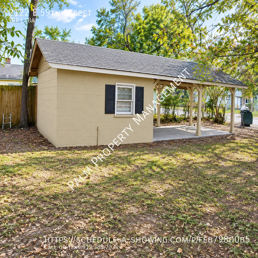 3 Bedroom /1 Bathroom for Rent with large exterior storage and great backyard — Photo 2