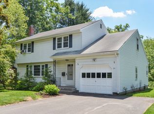 20 Puritan Dr, Bloomfield, CT 06002