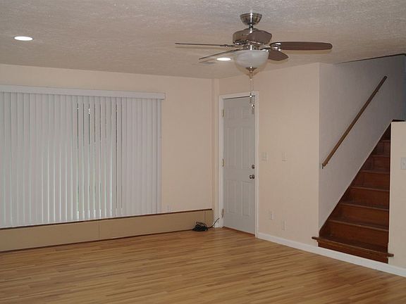 3rd image of 1520 N Pierson Ave