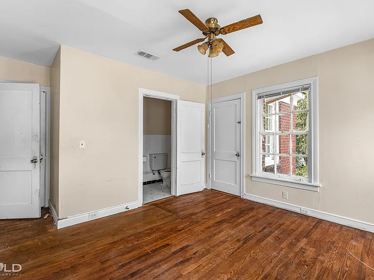 234 Boulevard St — Photo 24