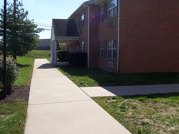 3rd image of 11 Advantage Dr #2B-1Ba