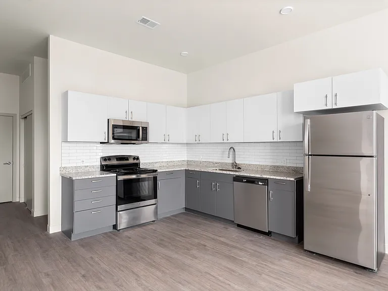 4453 Vista Ave #2 — Photo 5