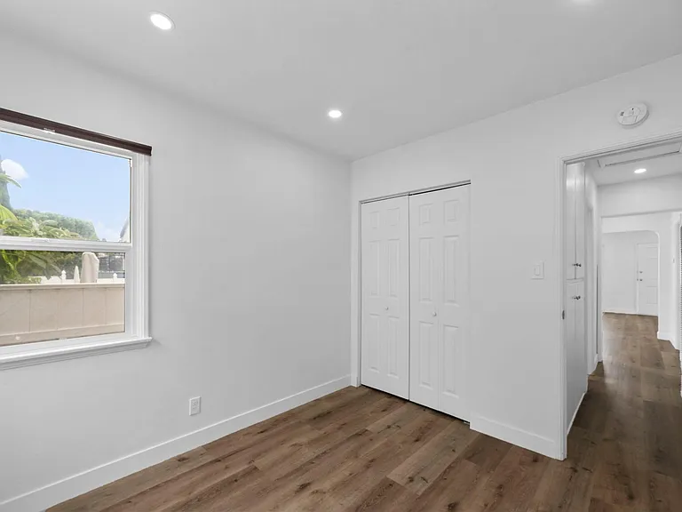 1304 Corona St — Photo 15