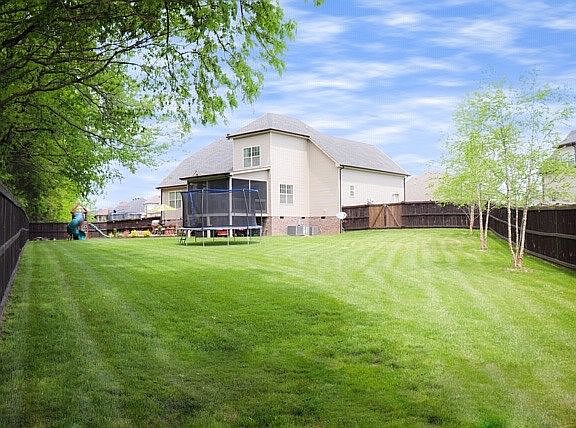 5th image of 881 Pergola Ct