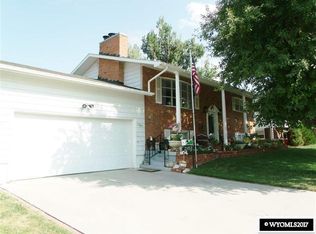 1261 Kingsbury Dr, Casper, WY 82609