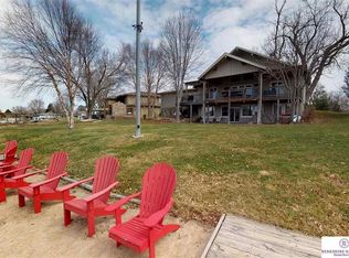 52 Ginger Cove Rd, Valley, NE 68064