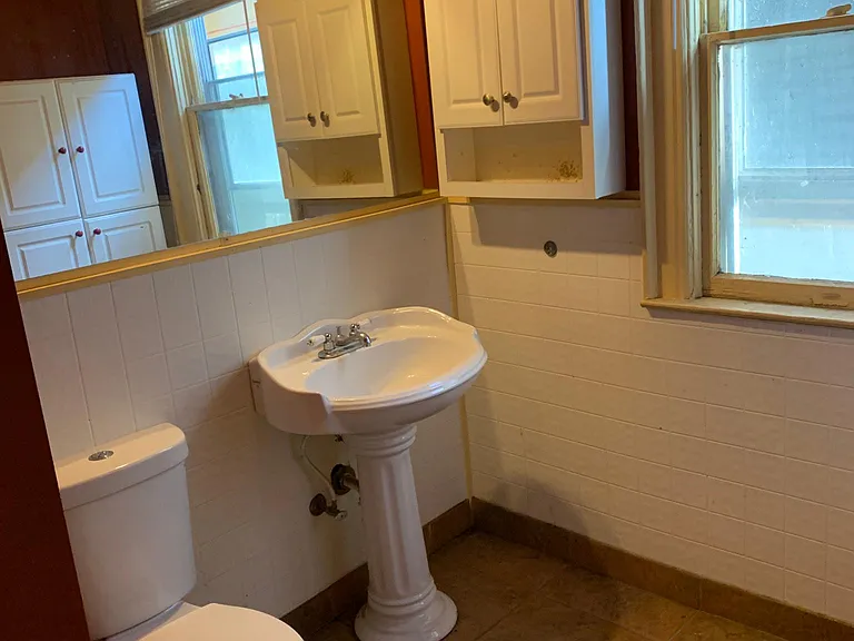 567 Elmwood Ave #3 — Photo 6