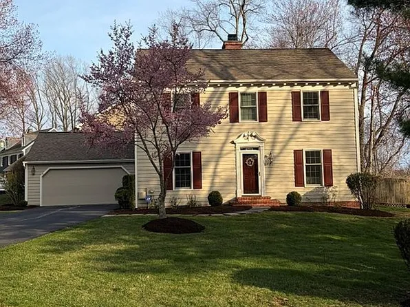 116 Hedgerow Ln, West Chester, PA 19380