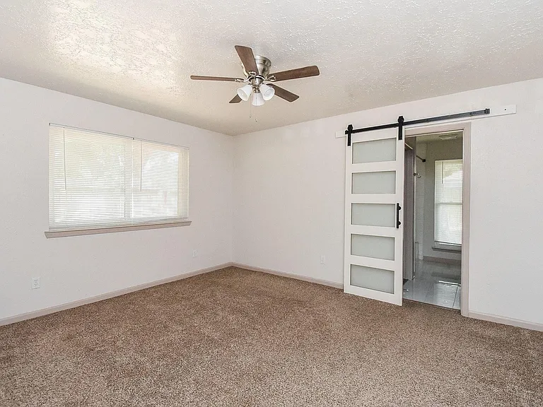 13430 Piney Oaks Dr — Photo 17