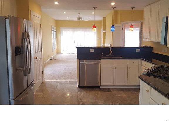 5th image of 10921 Dominion Fairways Ln #21