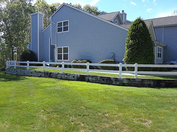 3rd image of 81 Lakeview Dr #7-35