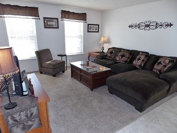 5th image of 318 Megan Dr
