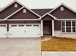 705 Konert Xing, Fenton, MO 63026
