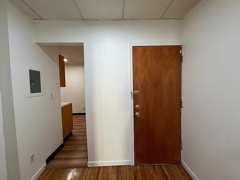 177 W 48th St #7 — Photo 7