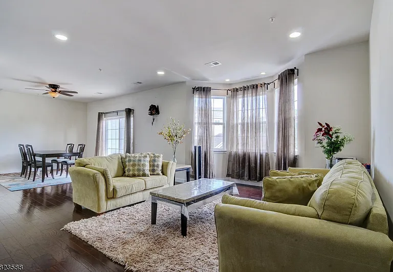 331 Pond Ln — Photo 33