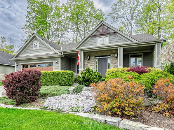 4 Hayter Dr, Lambton Shores, ON N0M 1T0