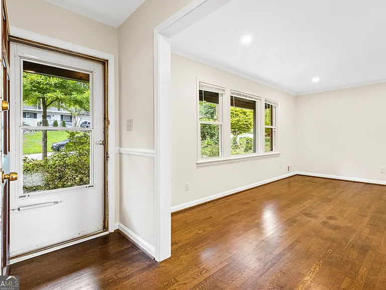 2955 Appling Way — Photo 3