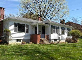 1292 Parkview Dr, Morgantown, WV