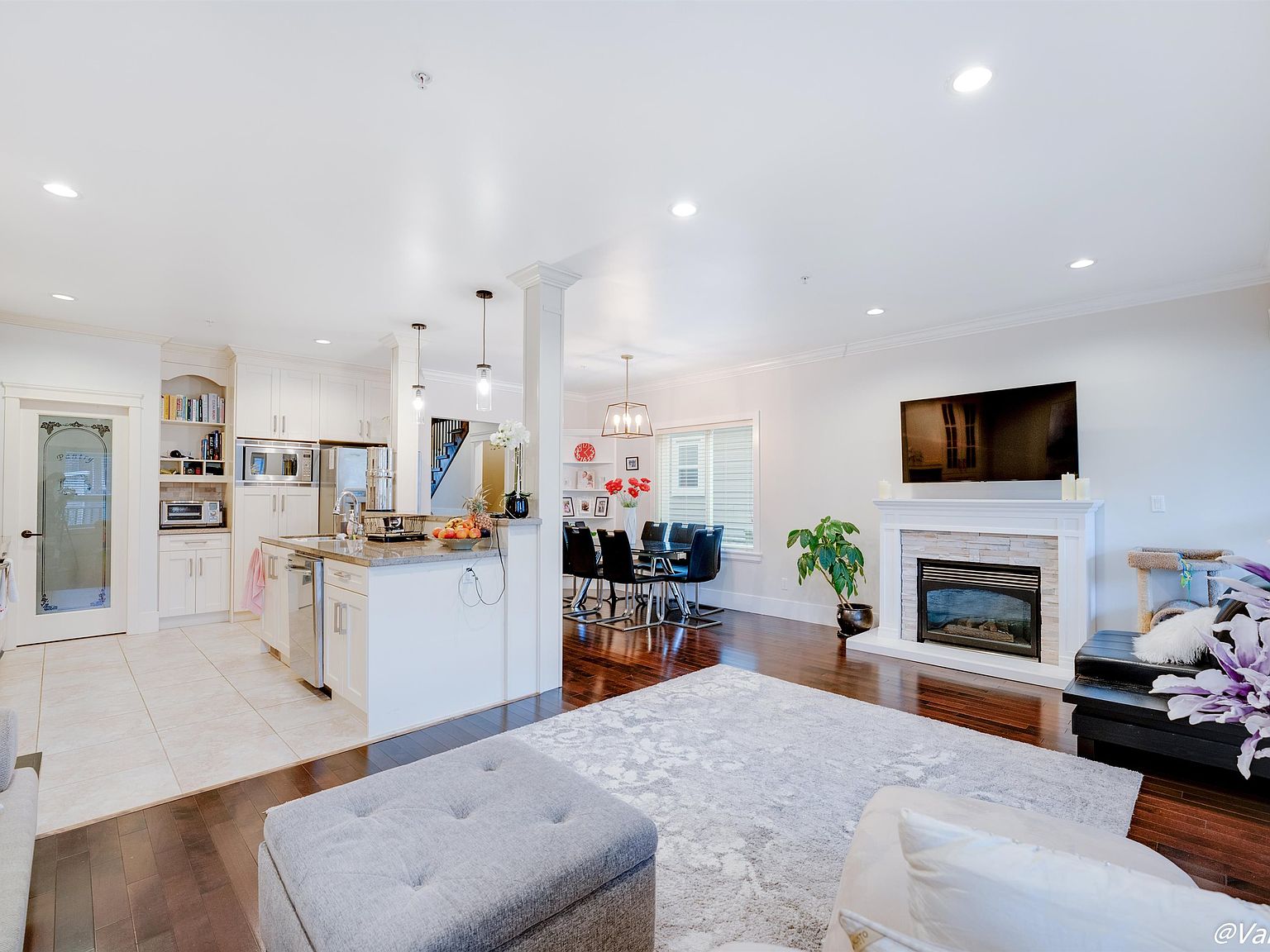 15455 Goggs Ave, White Rock, BC V4B 2N5 Zillow