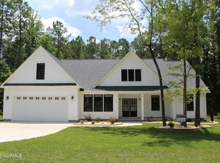 108 Seattle Slew Dr, Havelock, NC 28532