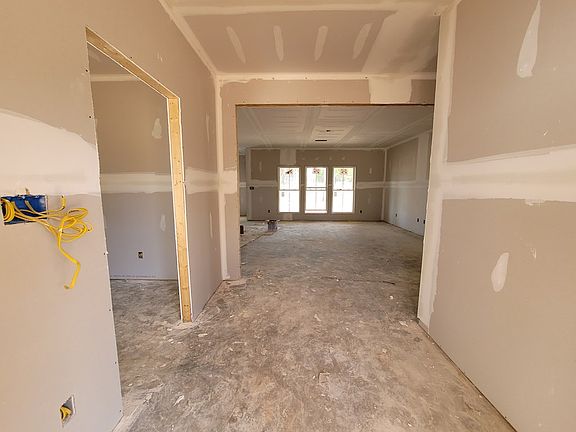 3rd image of 213-122 Scarlet Way