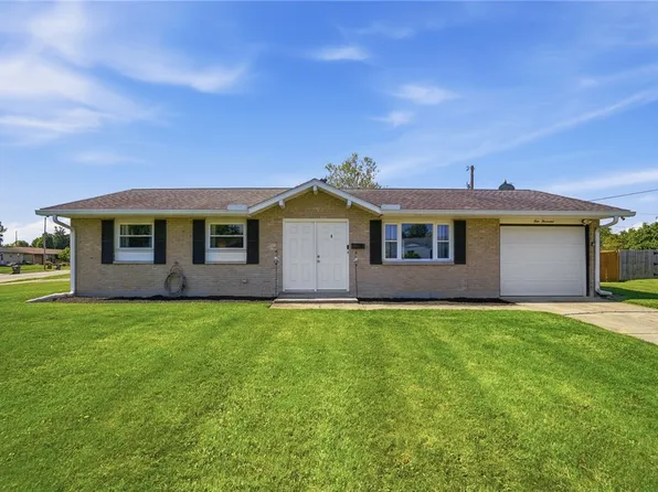 1000 Langdale Ave, New Carlisle, OH 45344