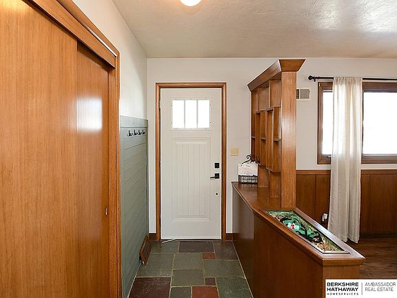 5th image of 1932 Monterey Dr