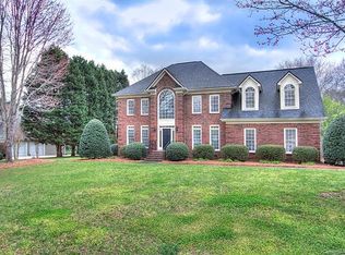 6154 Highview Rd, Matthews, NC 28104