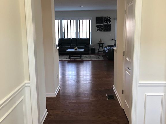 2nd image of 140 Stonehaven Dr