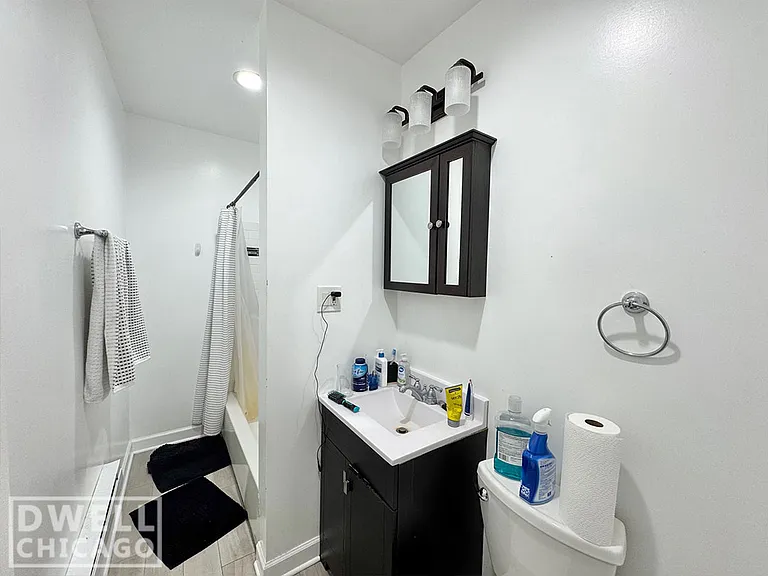 837 W Cornelia Ave #837.5-1N — Photo 4