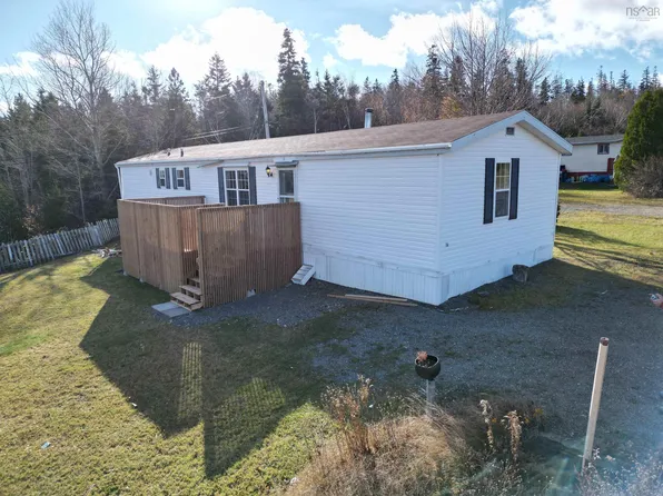 16 Earl Ryan Dr, Mulgrave, NS B0E 2G0