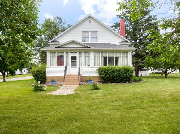 101 3rd Ave SW, Lidgerwood, ND 58053