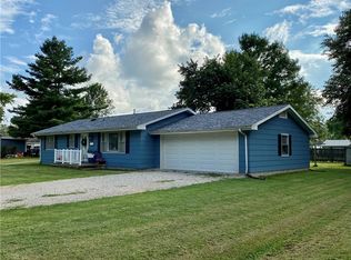 403 N Ohio St, Toledo, IL 62468