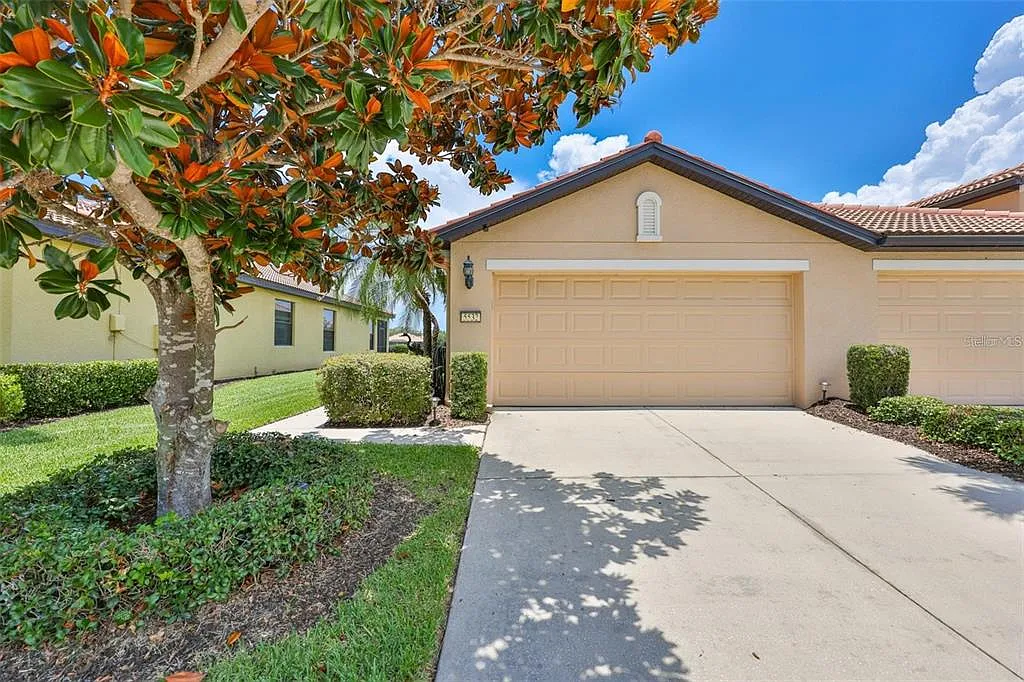 2 bed, 2.0 bath, 1393 sqft, $2,200 — Photo 1