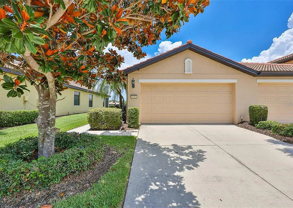 5532 Sunset Falls Dr