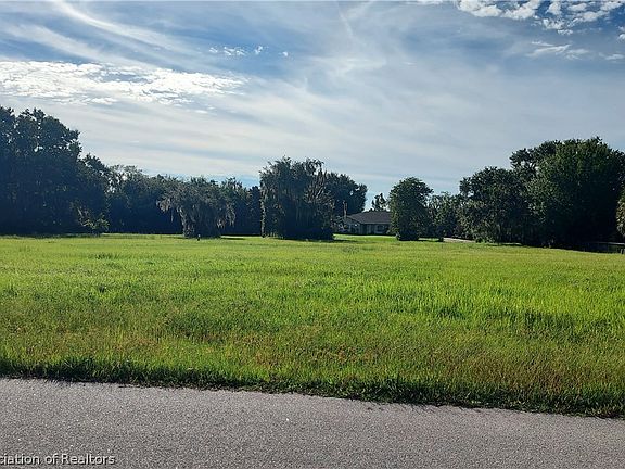 2nd image of 5728 Thunder Rd