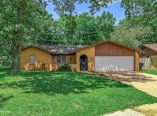 8916 Hedges Dr, Shreveport, LA 71118