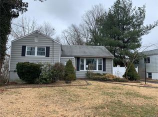 81 Remsen Cir, Yonkers, NY 10710