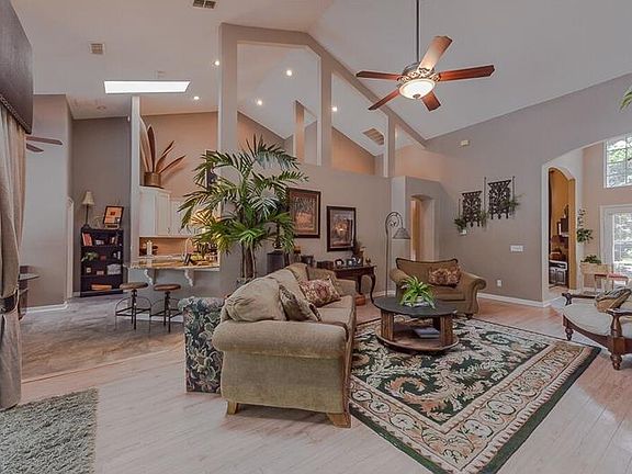 3rd image of 775 High Grove Park Ct