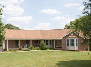 310 Massanutten Ave, Shenandoah, VA 22849