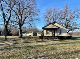 5863 Daniel Boone Trl, Berrien Springs, MI 49103