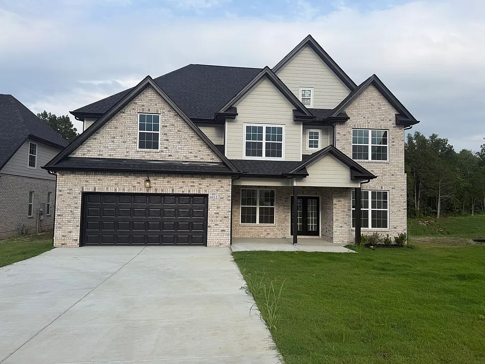 6012 Northern Oak Chase