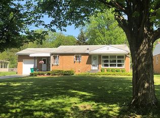 4675 Parker Rd, Hamburg, NY 14075