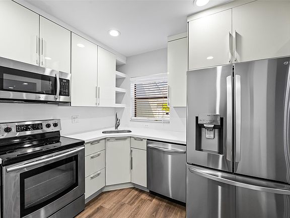 2nd image of 2895 Carambola Circle #2086