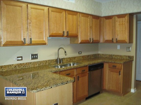 3rd image of 615 Perrie Dr APT 501